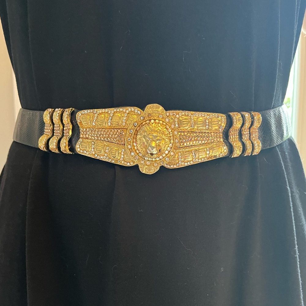 Saks Fifth Avenue by Judith Leiber Couture Vintage Belt. Adjustable.